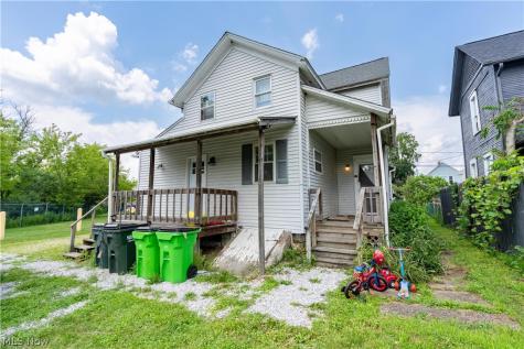 64 Diamond Avenue Barberton OH 44203