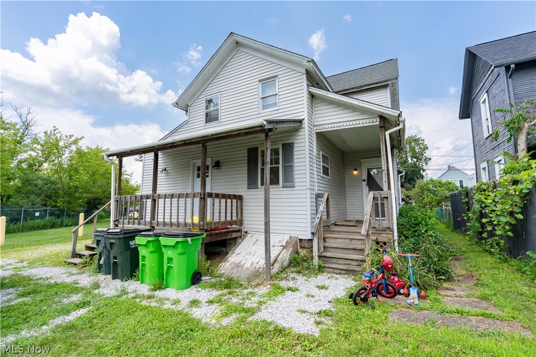 64 Diamond Avenue Barberton OH 44203