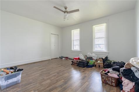 64 Diamond Avenue Barberton OH 44203