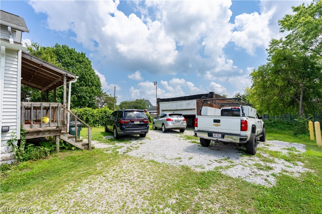64 Diamond Avenue Barberton OH 44203