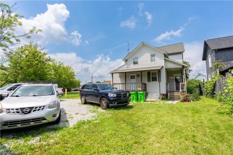 64 Diamond Avenue Barberton OH 44203