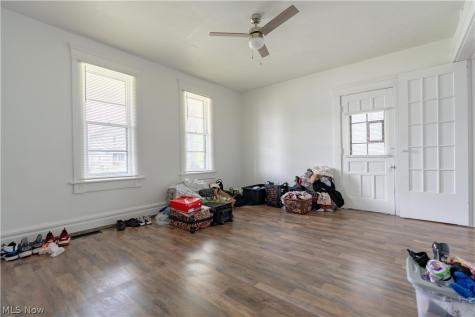 64 Diamond Avenue Barberton OH 44203