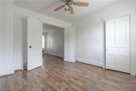 64 Diamond Avenue Barberton OH 44203