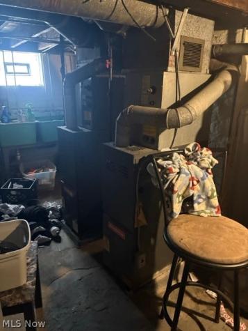 3543 W 48 Cleveland OH 44102