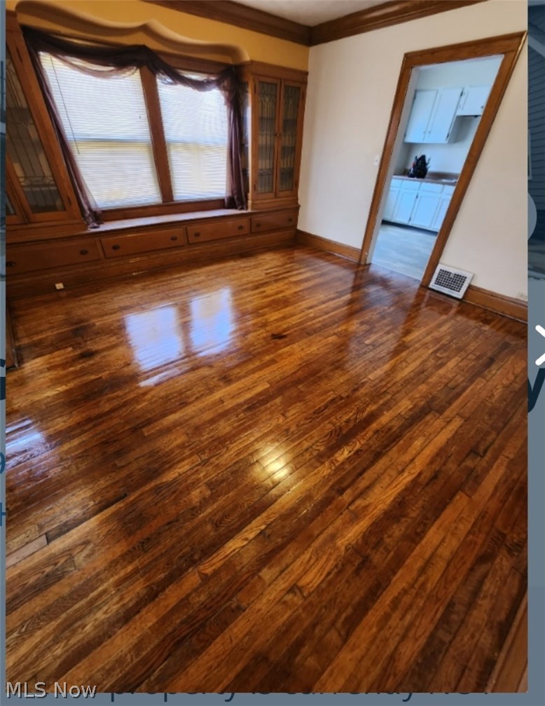 9913 Greenview Avenue Garfield Heights OH 44125