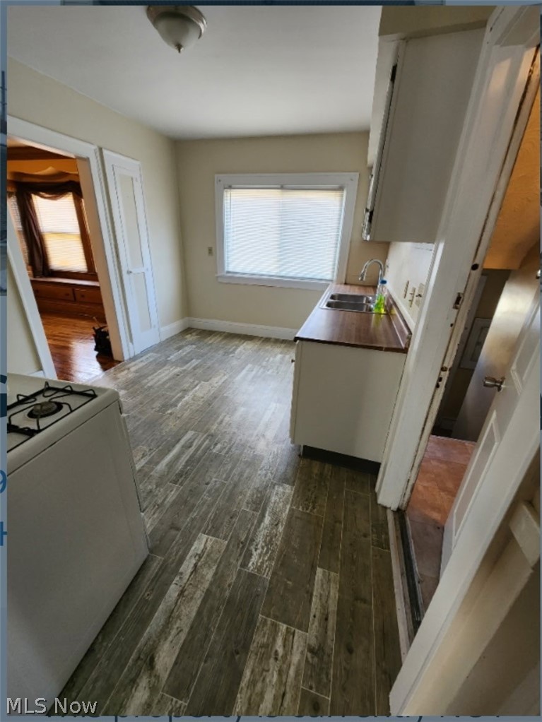 9913 Greenview Avenue Garfield Heights OH 44125