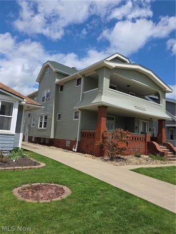 9913 Greenview Avenue Garfield Heights OH 44125