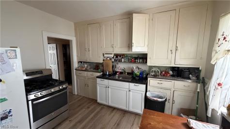 3393 W 131st Street Cleveland OH 44111