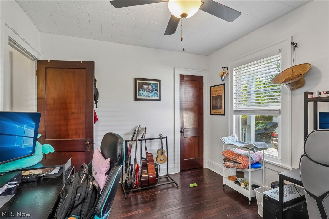 2022 Bunts Road Lakewood OH 44107