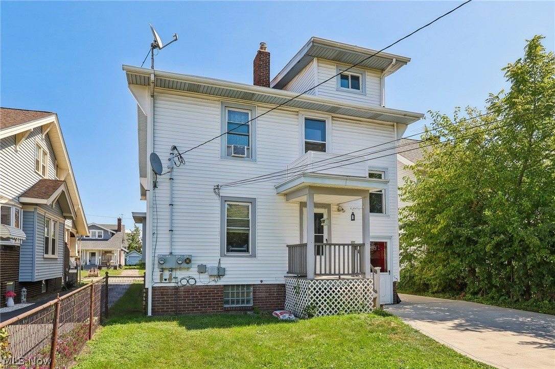 2022 Bunts Road Lakewood OH 44107
