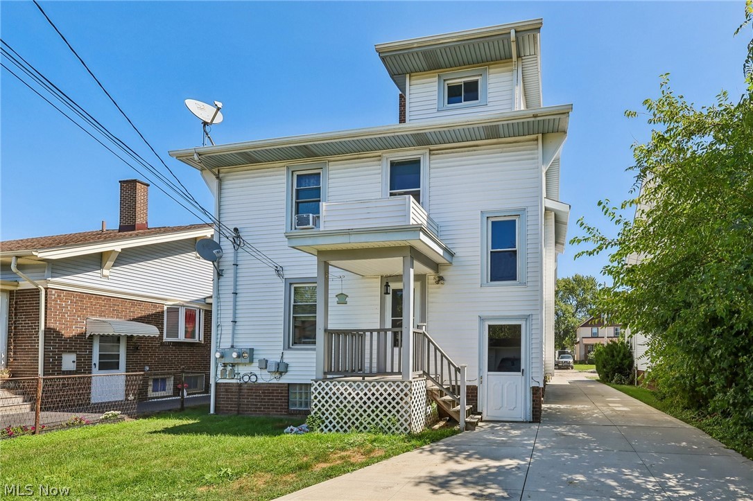 2022 Bunts Road Lakewood OH 44107