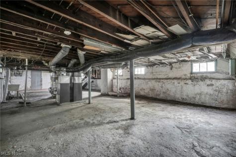 11717 Gay Avenue Cleveland OH 44105