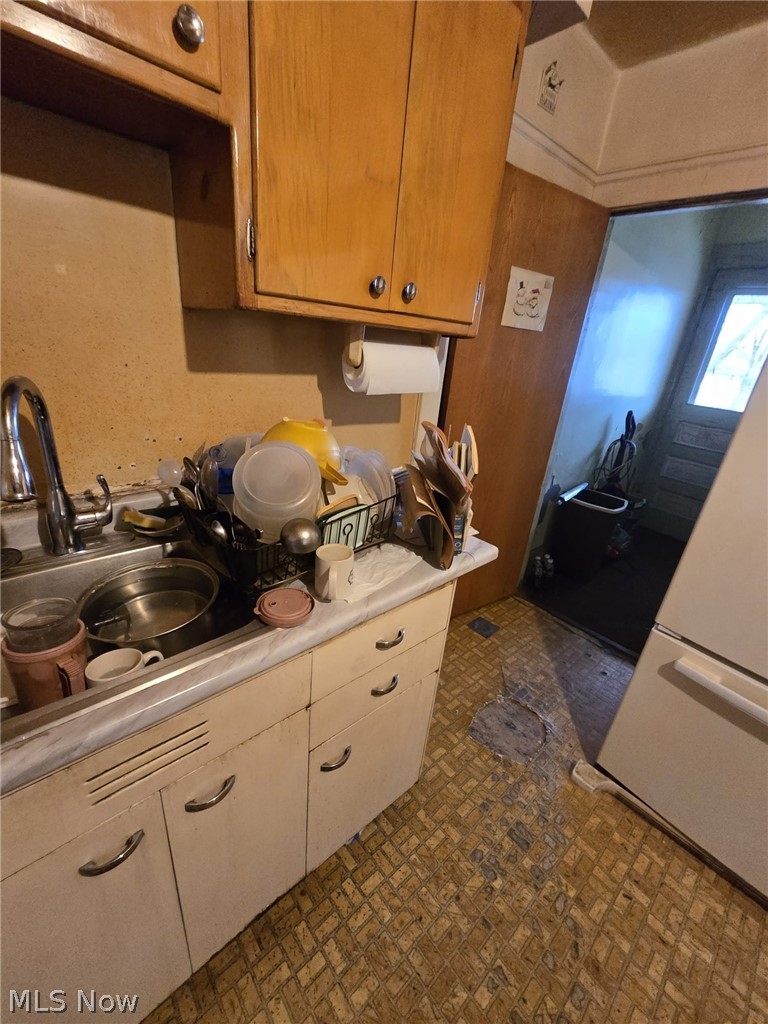 6801 Clement Avenue Cleveland OH 44105