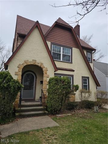 832 Hoover Road Cleveland OH 44119