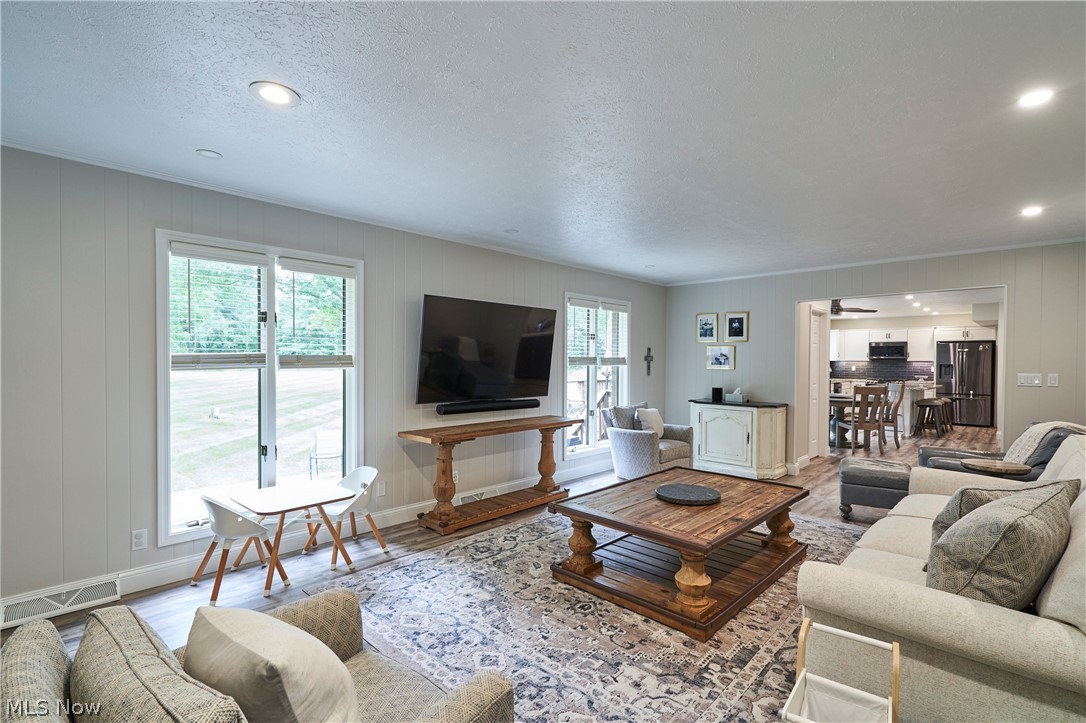 64 Ridgewood Road Wadsworth OH 44281