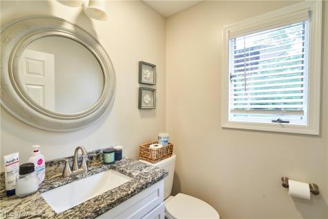 64 Ridgewood Road Wadsworth OH 44281