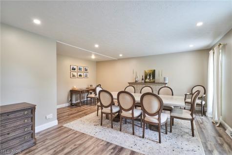 64 Ridgewood Road Wadsworth OH 44281