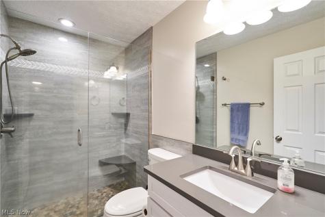 64 Ridgewood Road Wadsworth OH 44281