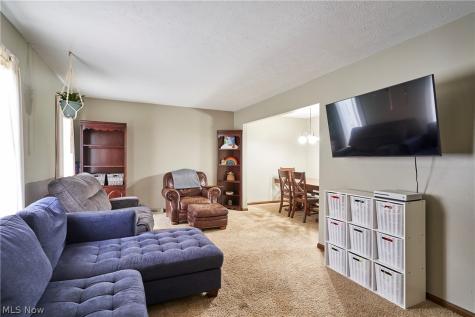 64 Ridgewood Road Wadsworth OH 44281