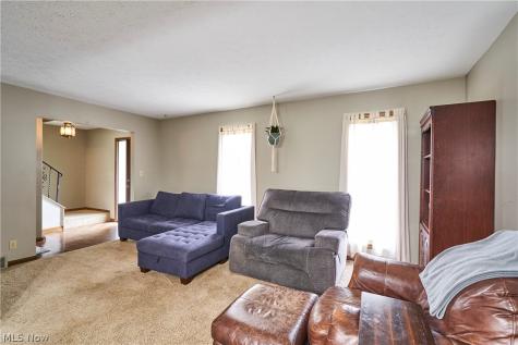 64 Ridgewood Road Wadsworth OH 44281