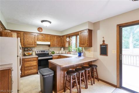 64 Ridgewood Road Wadsworth OH 44281