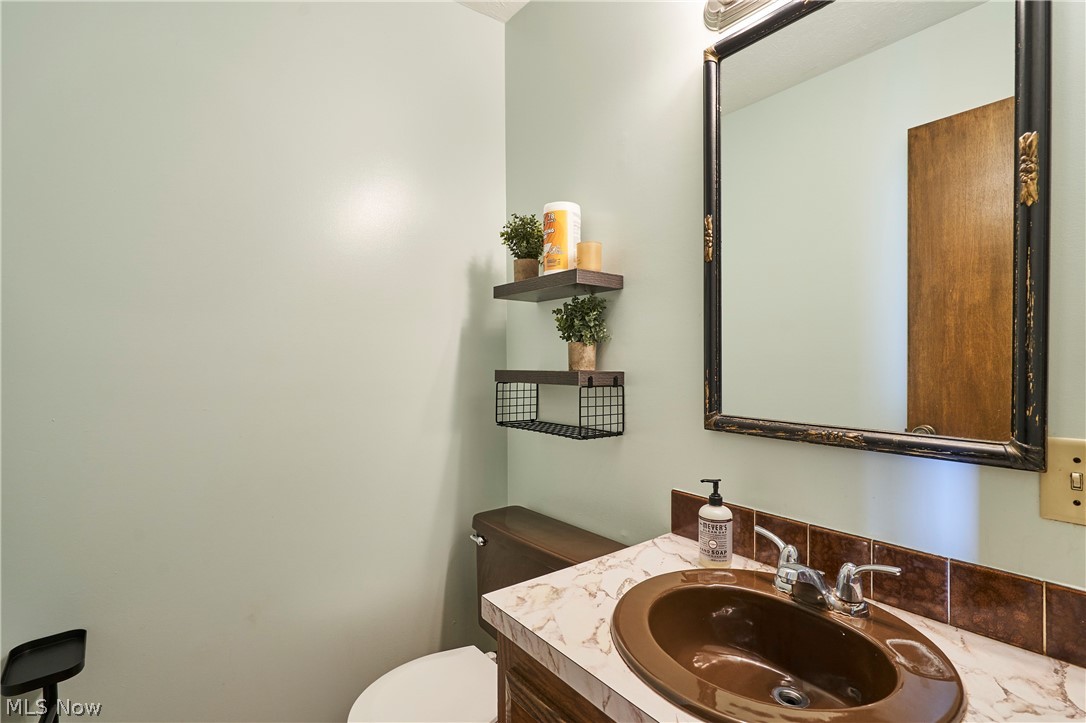 64 Ridgewood Road Wadsworth OH 44281