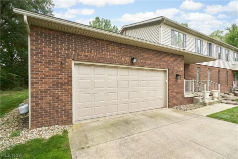 64 Ridgewood Road Wadsworth OH 44281