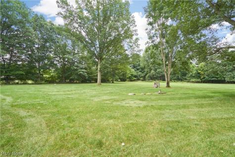 64 Ridgewood Road Wadsworth OH 44281