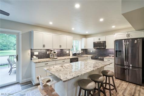 64 Ridgewood Road Wadsworth OH 44281