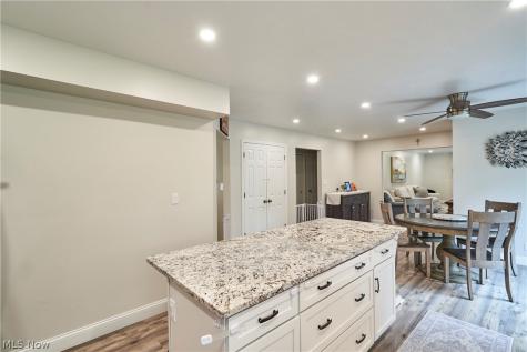 64 Ridgewood Road Wadsworth OH 44281