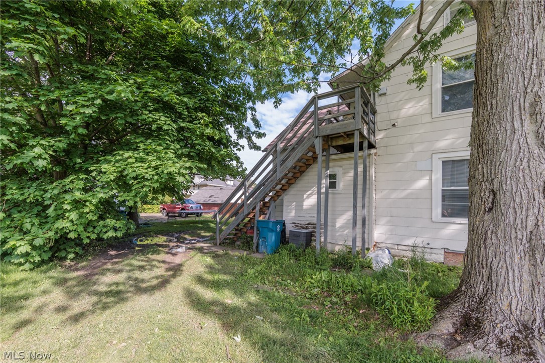 526-528 Hamilton Avenue Lorain OH 44052