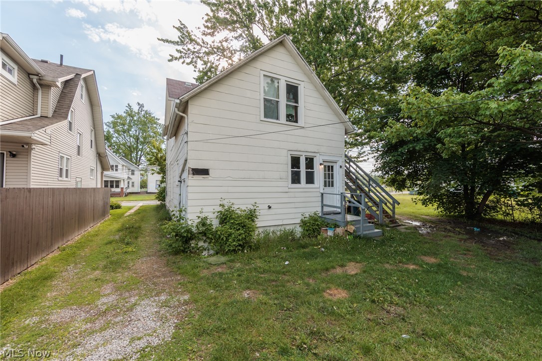 526-528 Hamilton Avenue Lorain OH 44052