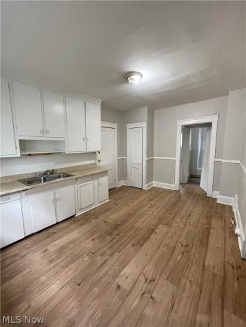 14218 Westropp Avenue Cleveland OH 44110