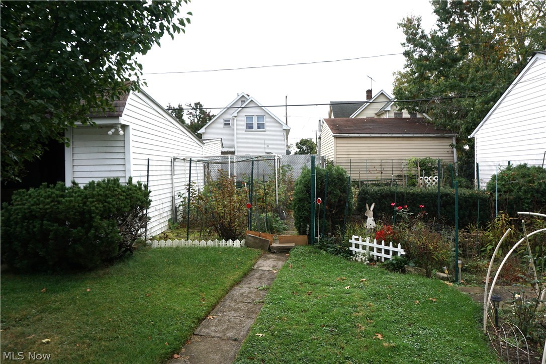 19708 Shawnee Avenue S Cleveland OH 44119