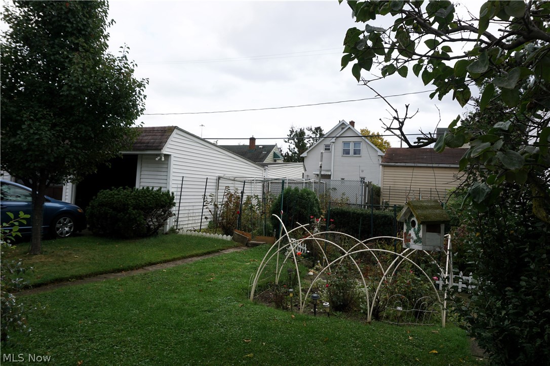 19708 Shawnee Avenue S Cleveland OH 44119