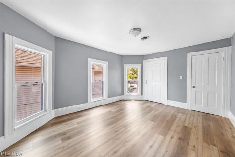 2612 Daisy Avenue Cleveland OH 44109