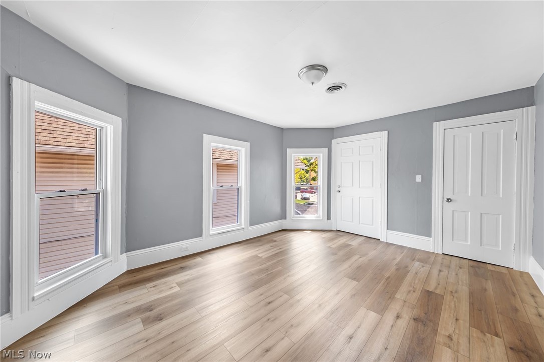 2612 Daisy Avenue Cleveland OH 44109