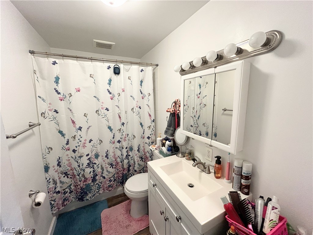 254 S Eagle Street Geneva OH 44041