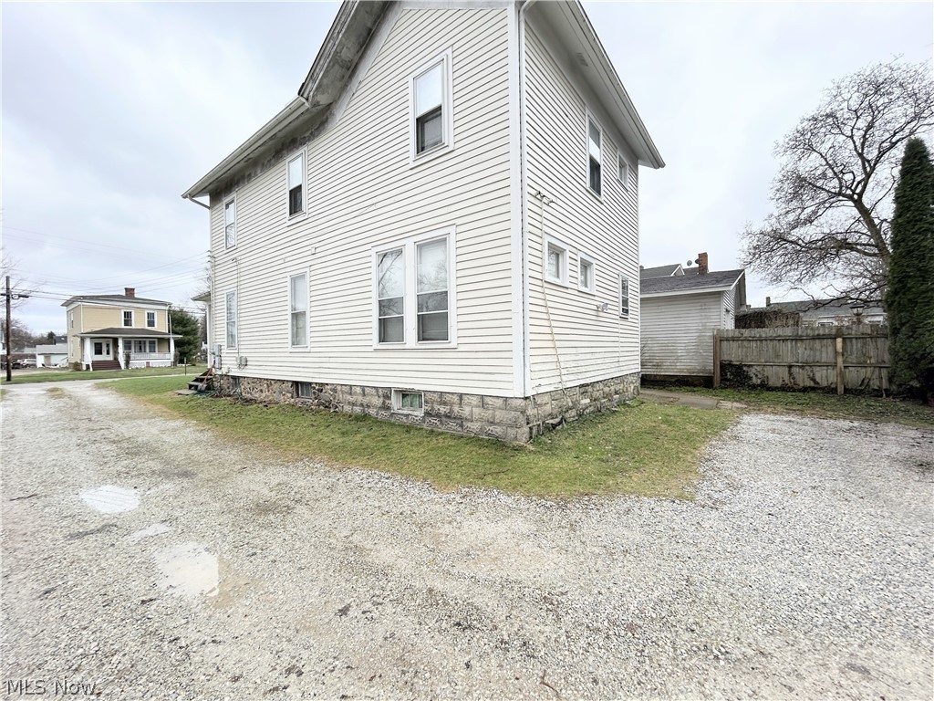 254 S Eagle Street Geneva OH 44041
