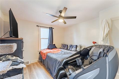 2409 Montclair Avenue Cleveland OH 44109