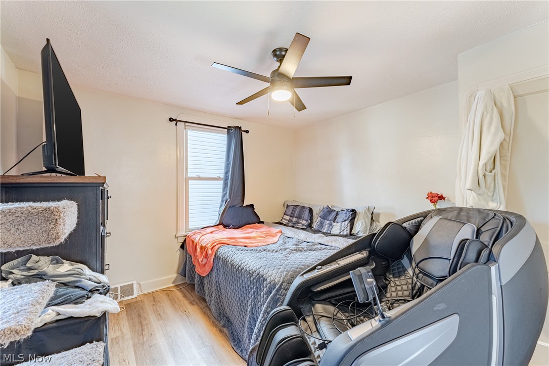 2409 Montclair Avenue Cleveland OH 44109