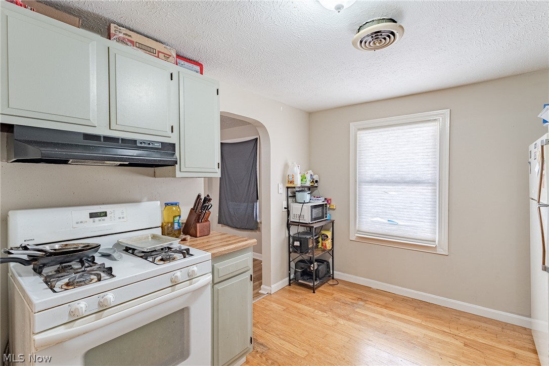 2409 Montclair Avenue Cleveland OH 44109