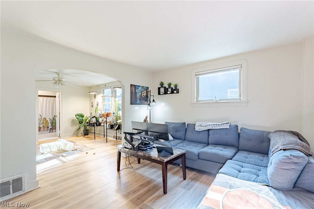 2409 Montclair Avenue Cleveland OH 44109