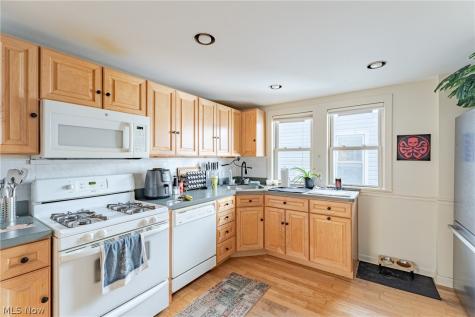 2409 Montclair Avenue Cleveland OH 44109