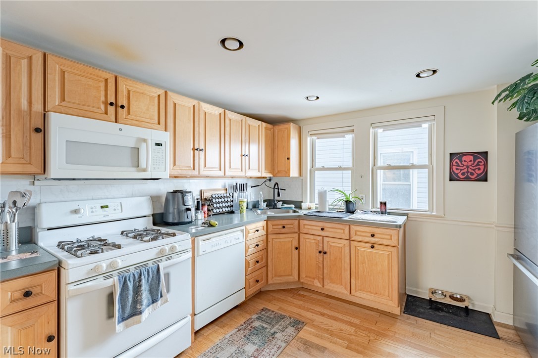 2409 Montclair Avenue Cleveland OH 44109
