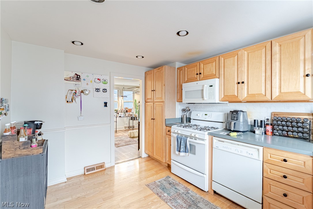 2409 Montclair Avenue Cleveland OH 44109