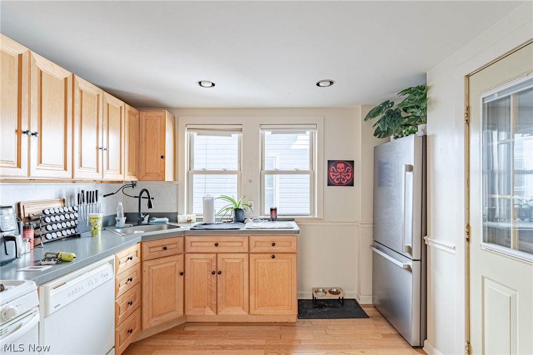 2409 Montclair Avenue Cleveland OH 44109