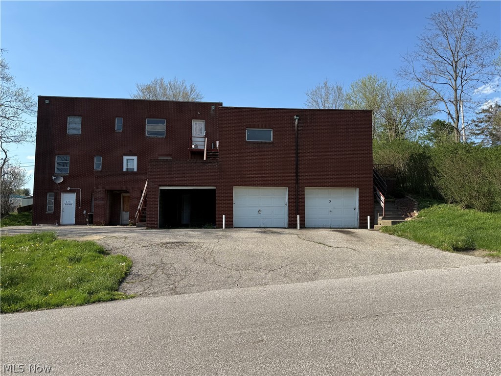 129 Reichart Avenue Wintersville OH 43953
