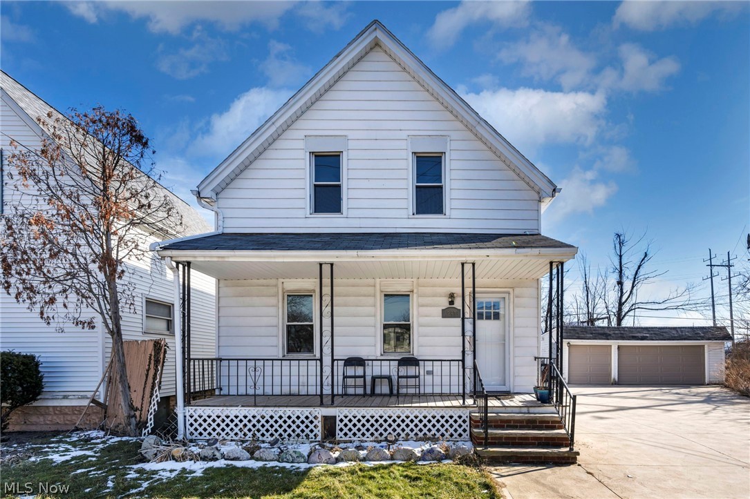 12929 Plover Street Lakewood OH 44107