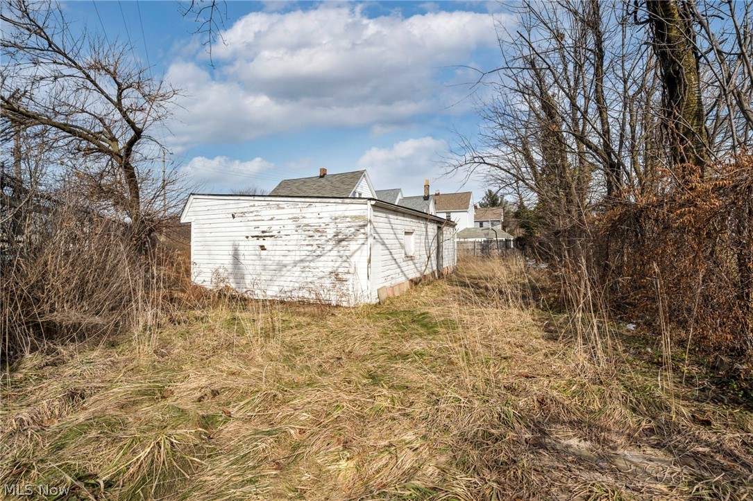 12929 Plover Street Lakewood OH 44107
